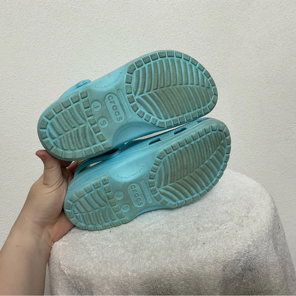 Crocs Classic Water Clog Light Blue Rubber Shoe Size 5 Kids Summer Pool Beach